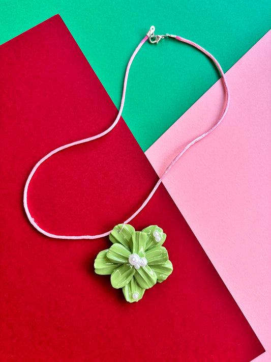 Green Pearl Flower Necklace