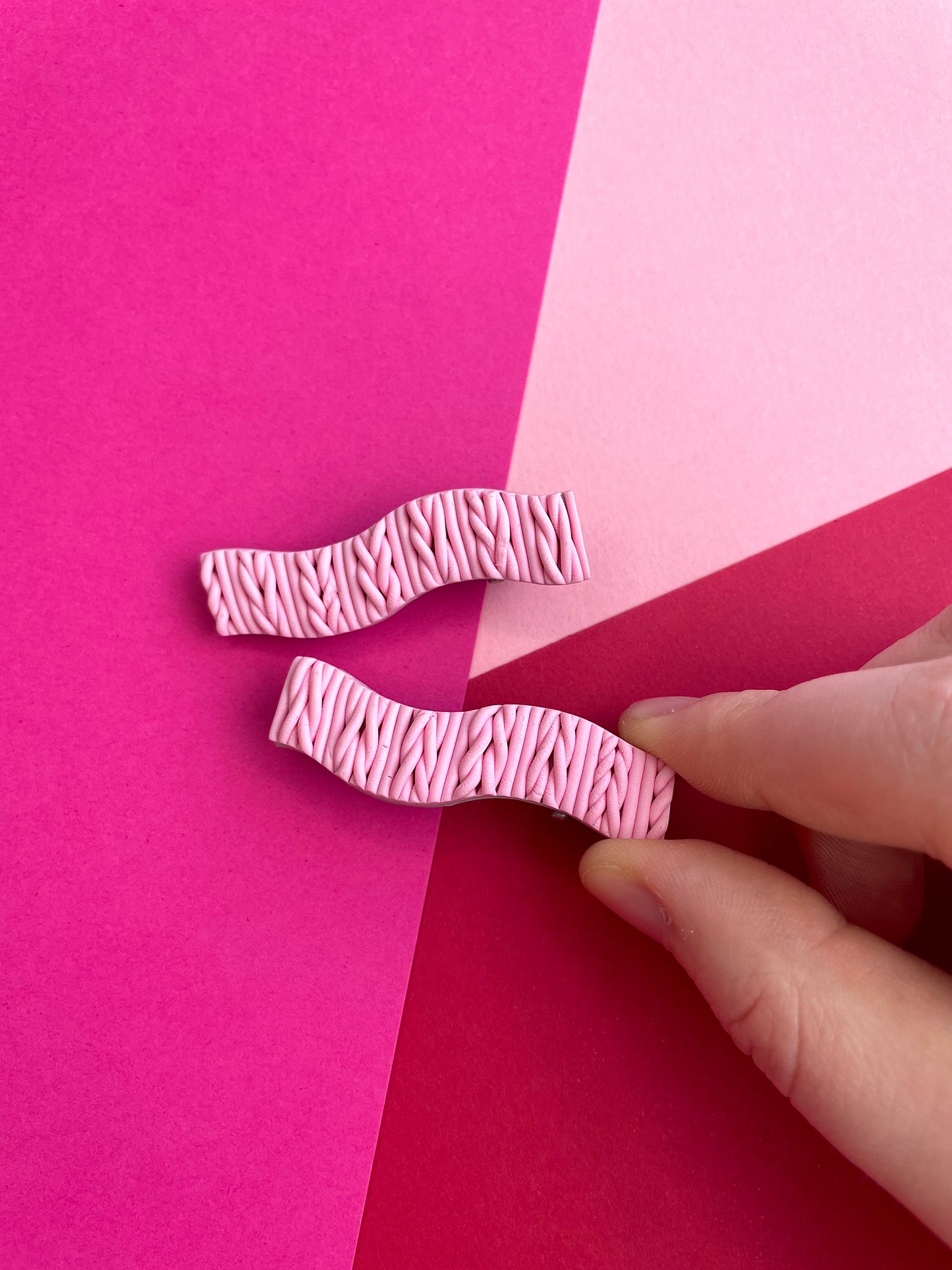 Pink Knitted Wavy Hair Clip